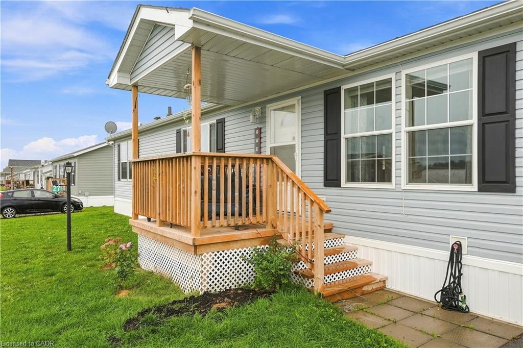 27 Hickory Hollow