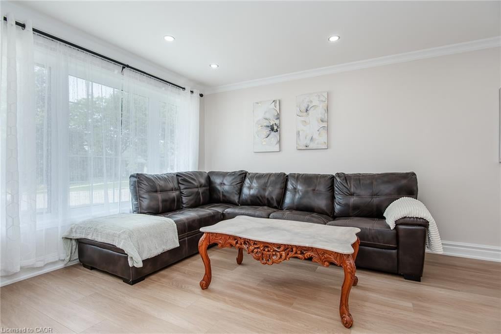 112 Michener Crescent