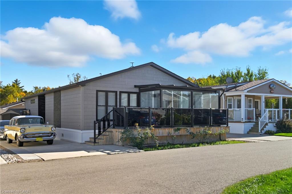 4449 Milburough Line 28 Ash Street