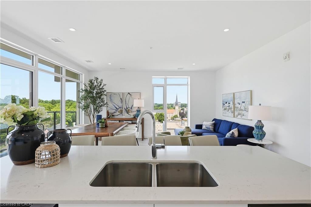 50 Grand Avenue S 901