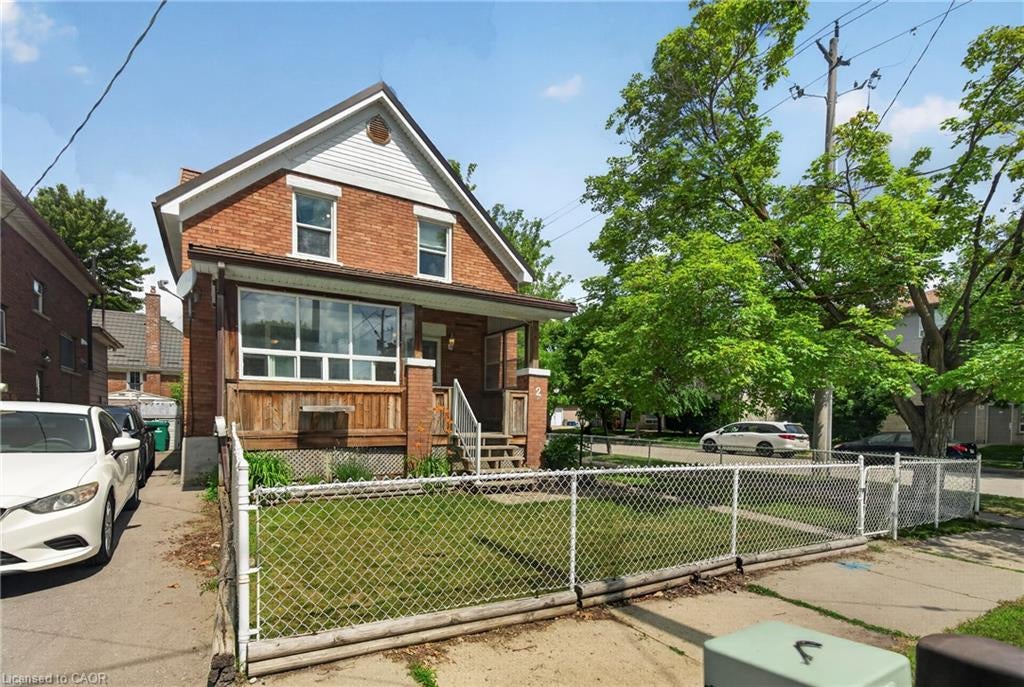 2 Herlan Avenue