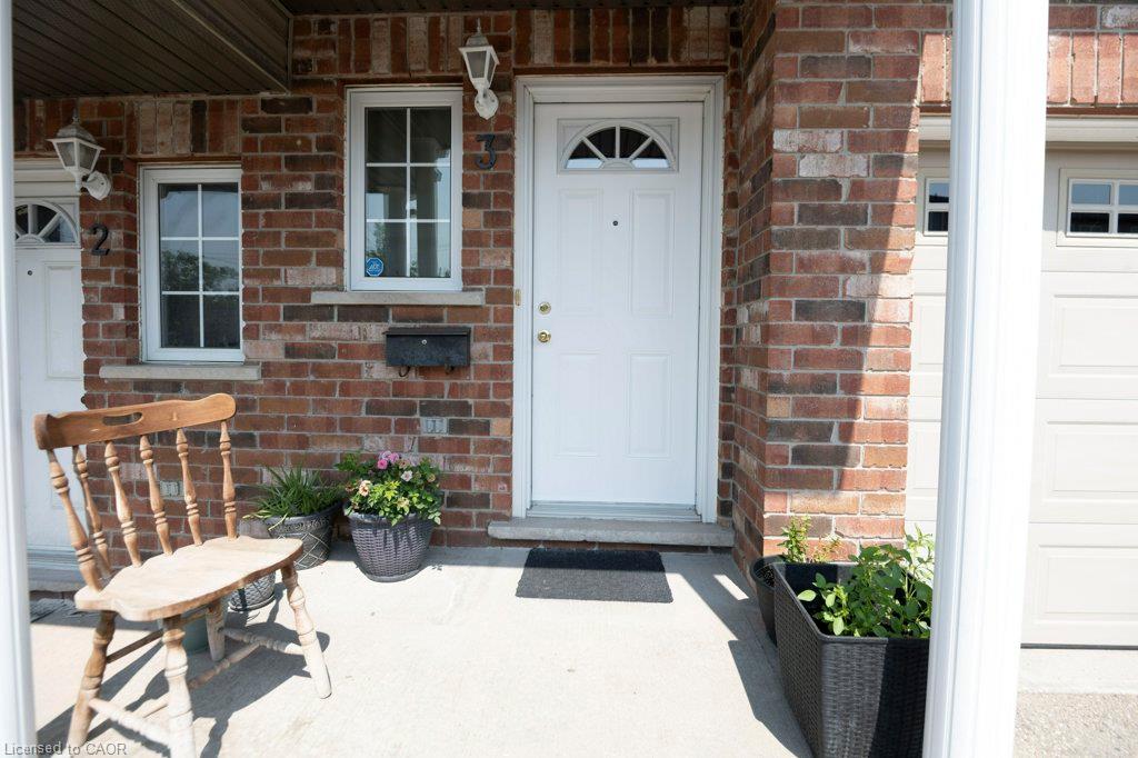 975 Strasburg Road 3