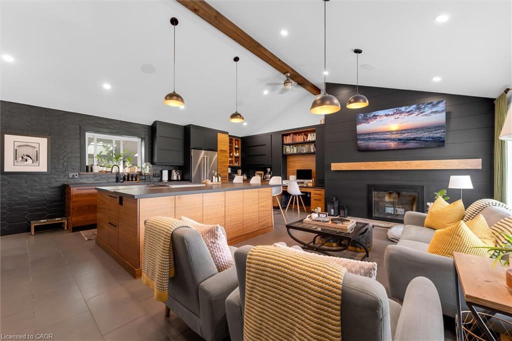 1267 Third St Louth Street