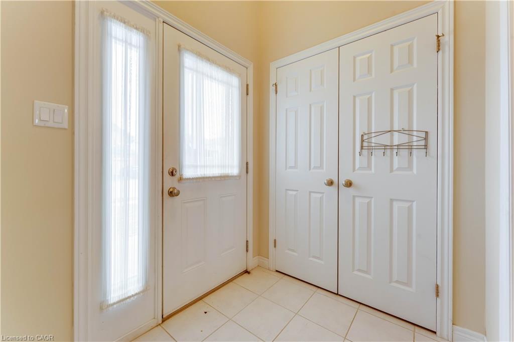 17 Valleybrook Drive