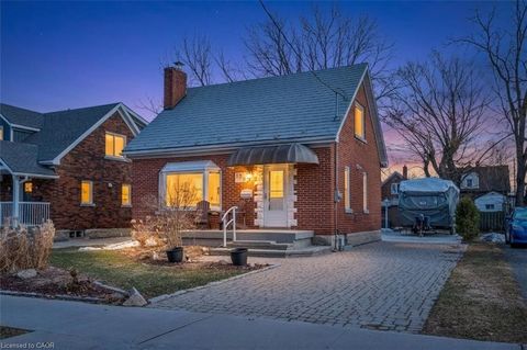 129 Talbot Street Kitchener ON N2M 2B2