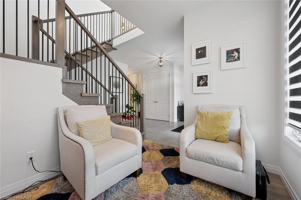 972 Stonecliffe Walk 18