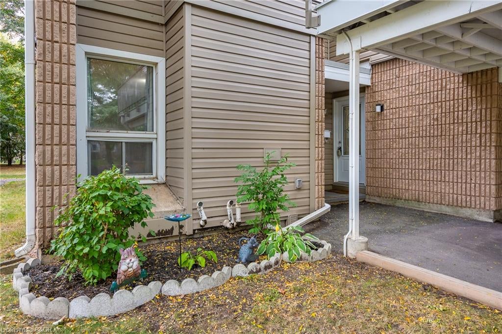 65 Glamis Road 74
