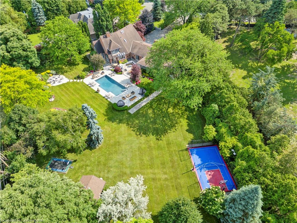 19 Lorraine Gardens