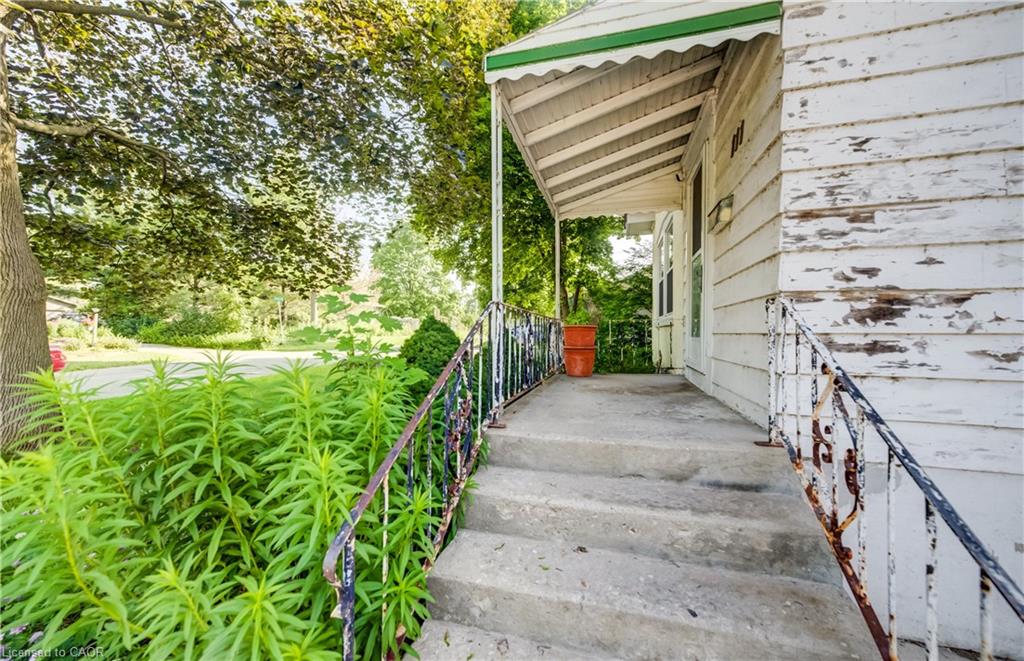 111 Pinewood Avenue