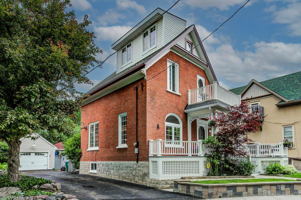 138 Water Street S