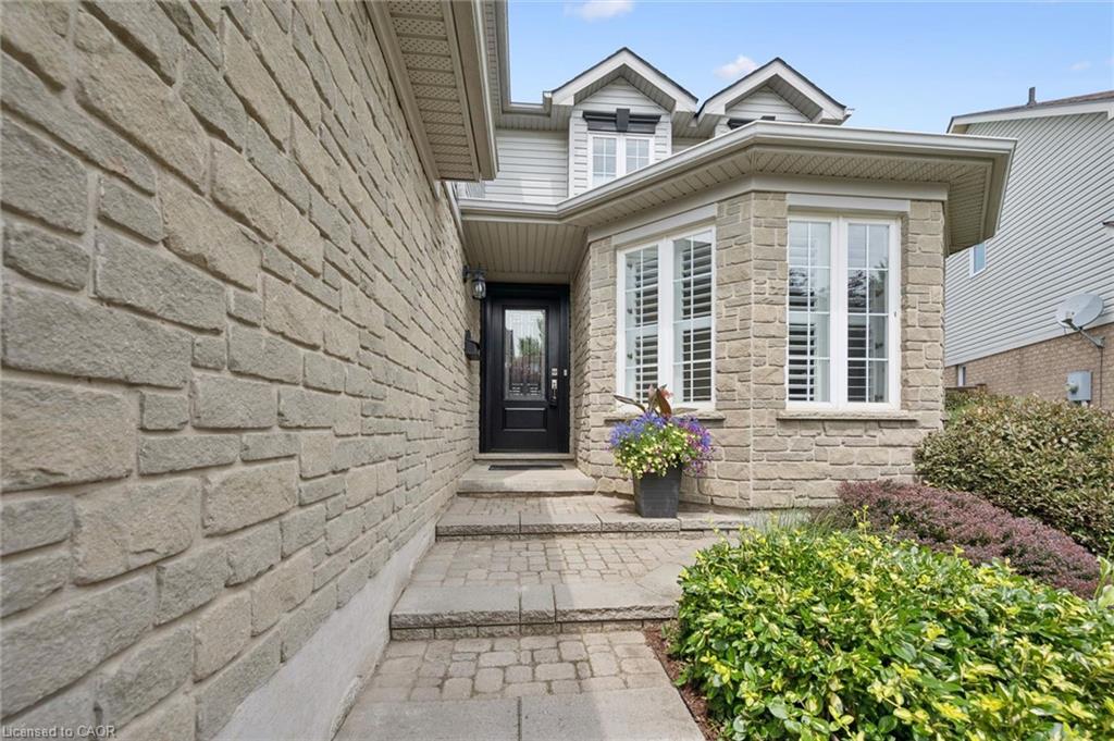 79 Wadsworth Crescent