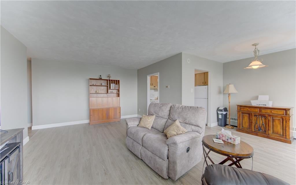 24 Midland Drive 403