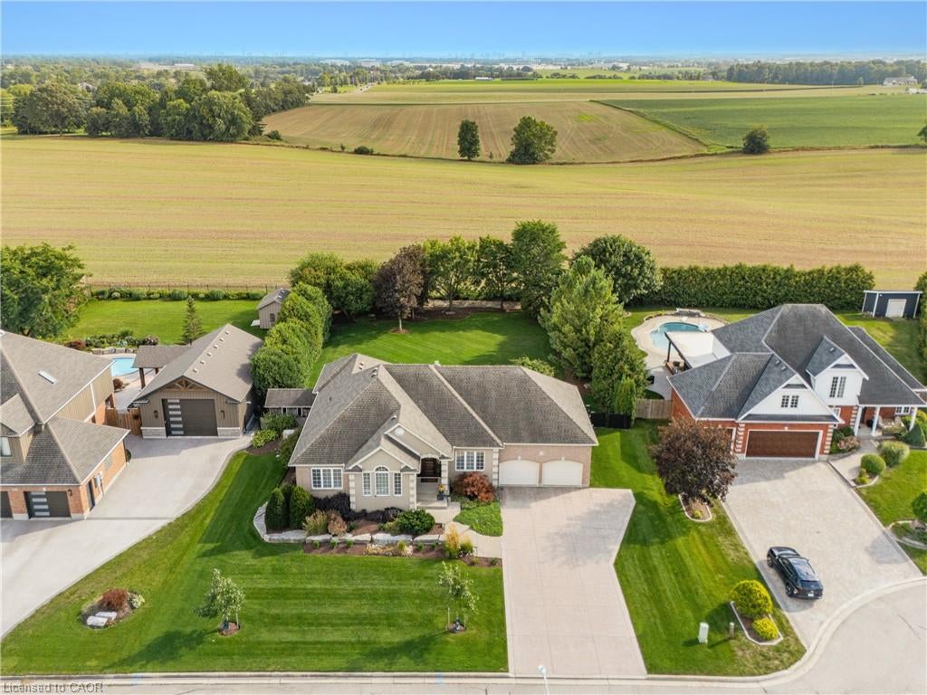 26 Weberlyn Crescent
