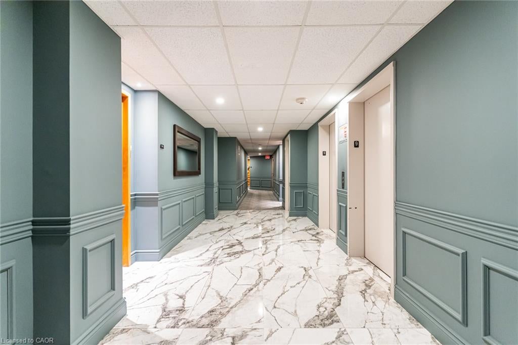 237 King Street W 909