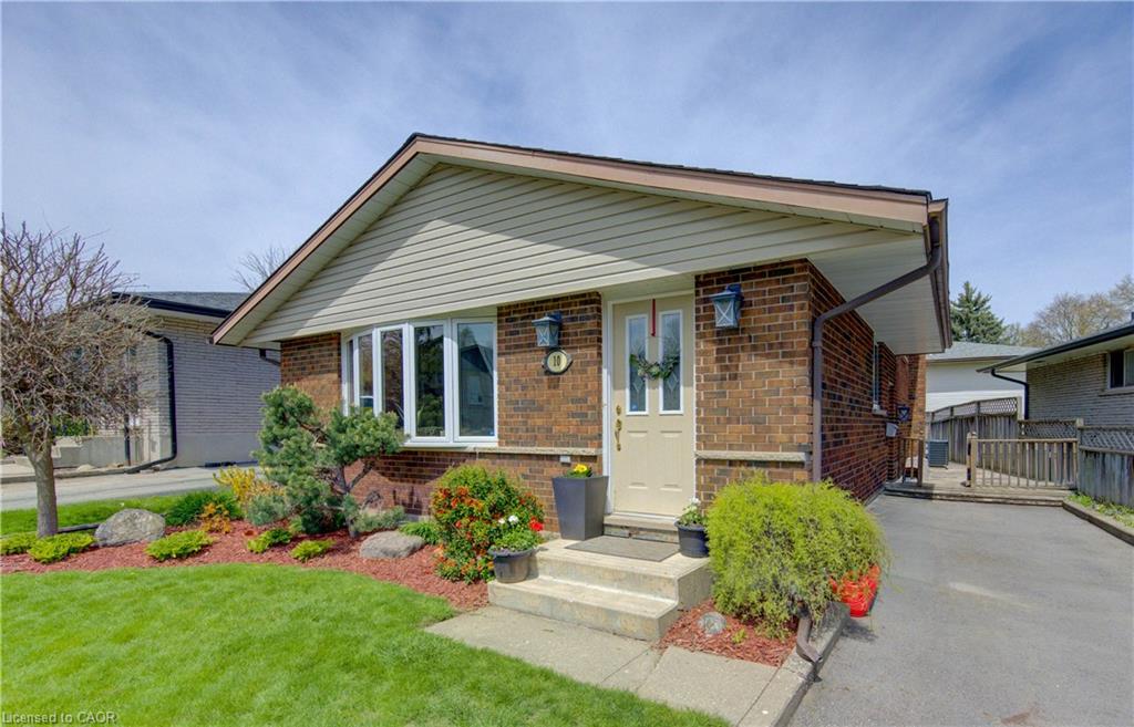 10 Bosworth Crescent