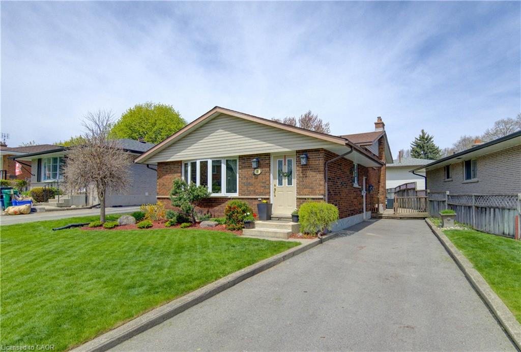 10 Bosworth Crescent