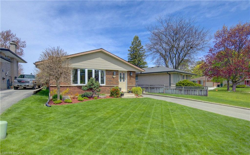 10 Bosworth Crescent