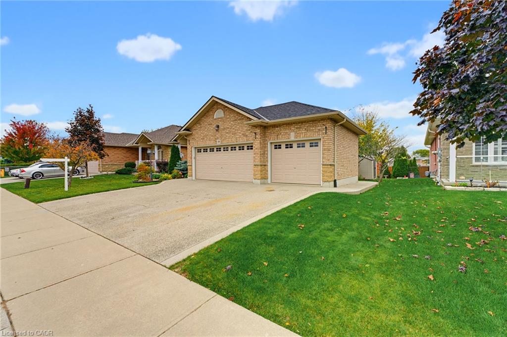 39 Oak Crescent