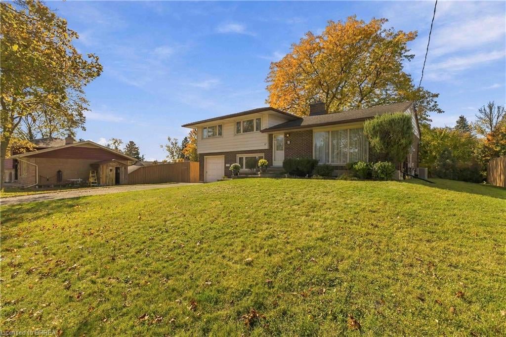 47 Evergreen Crescent