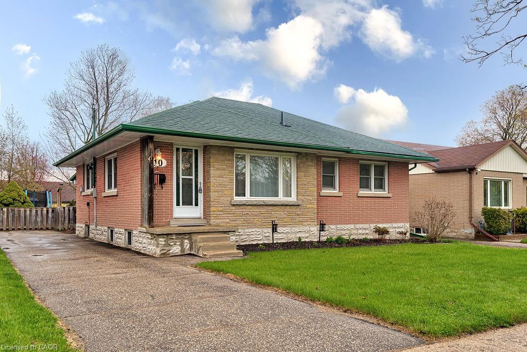 10 Elmwood Avenue