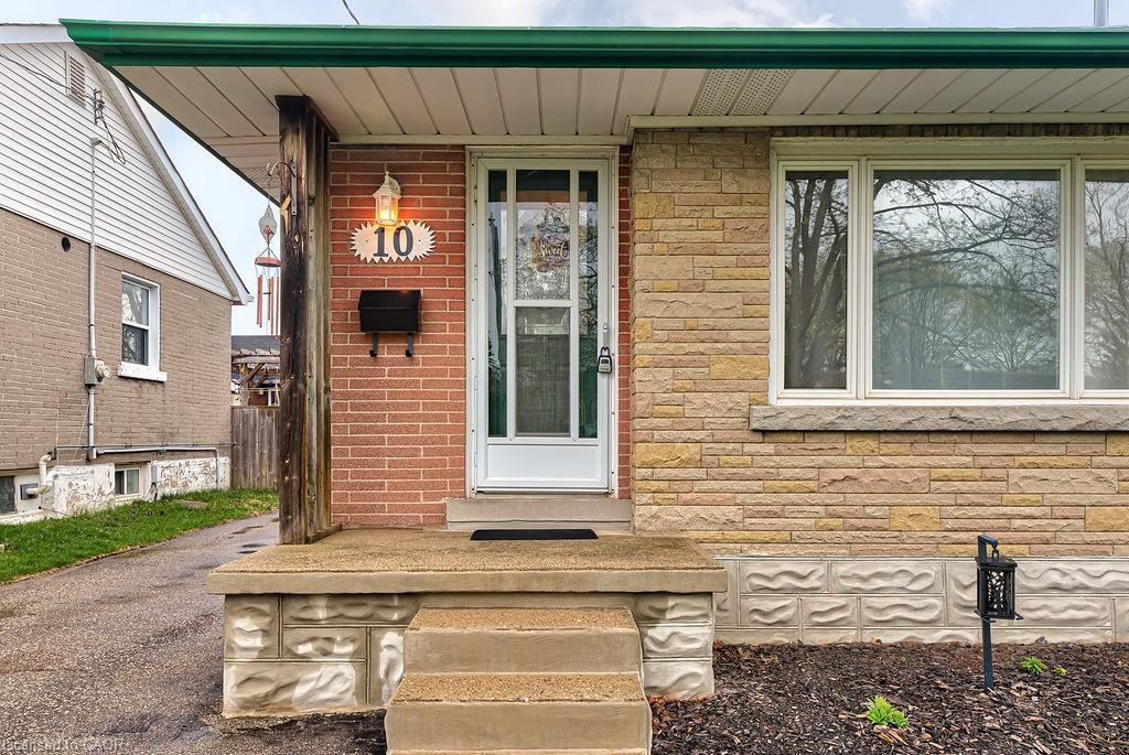 10 Elmwood Avenue