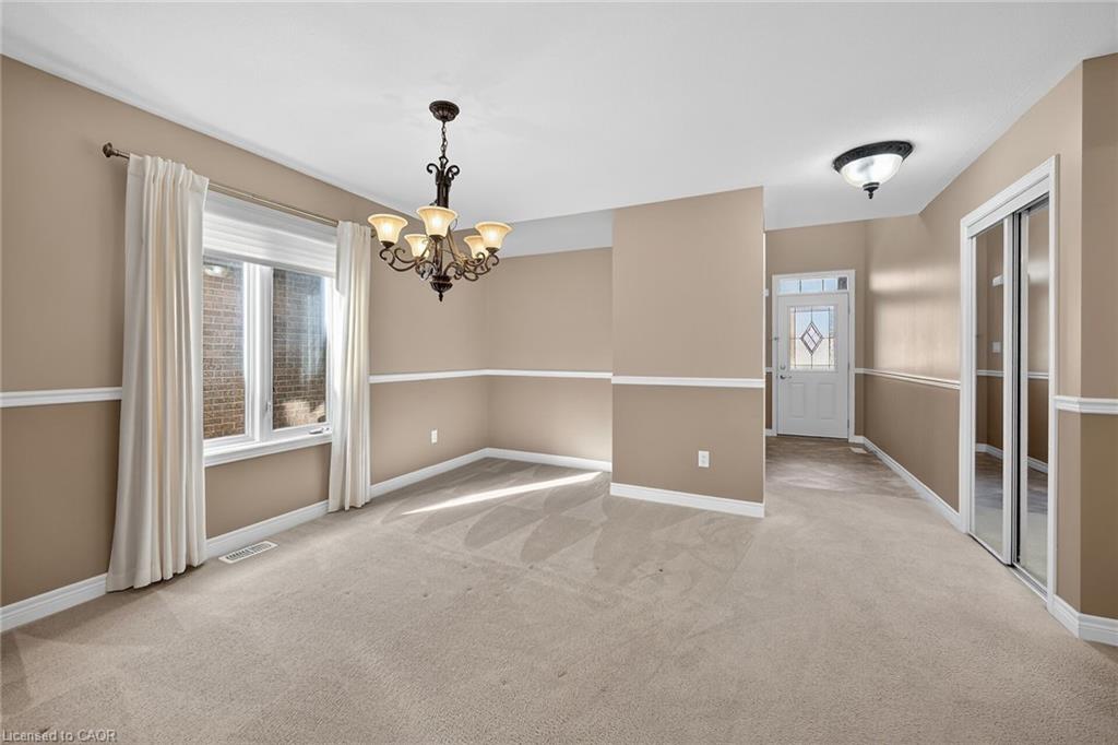 76 Abbotsford Trail