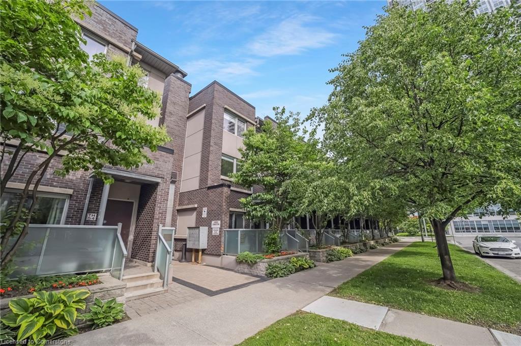 295 Village Green Square TH55