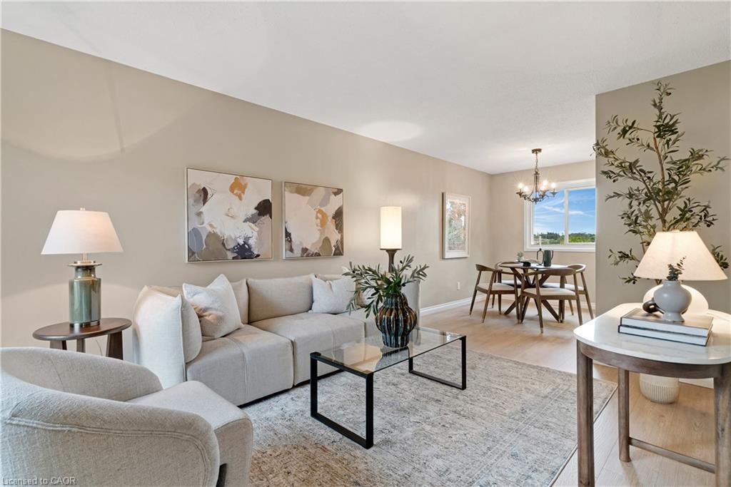 25 Upper Canada Drive 23