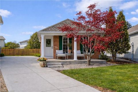 707 Jacob Lane Waterloo ON N2V 2A7