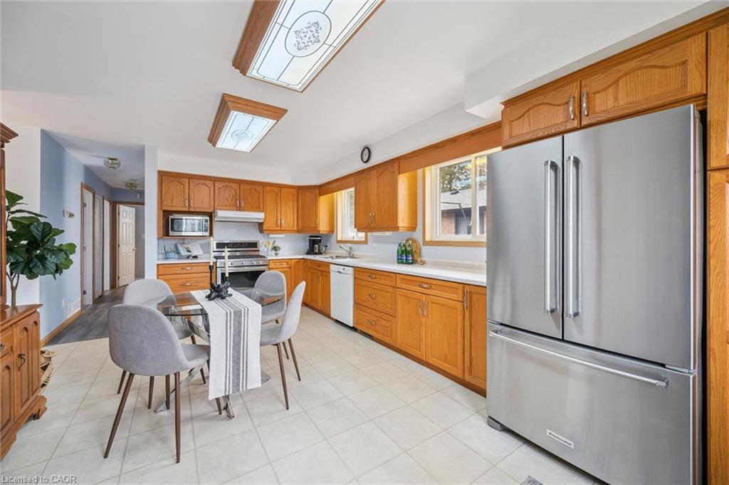 136 Woodlawn Avenue