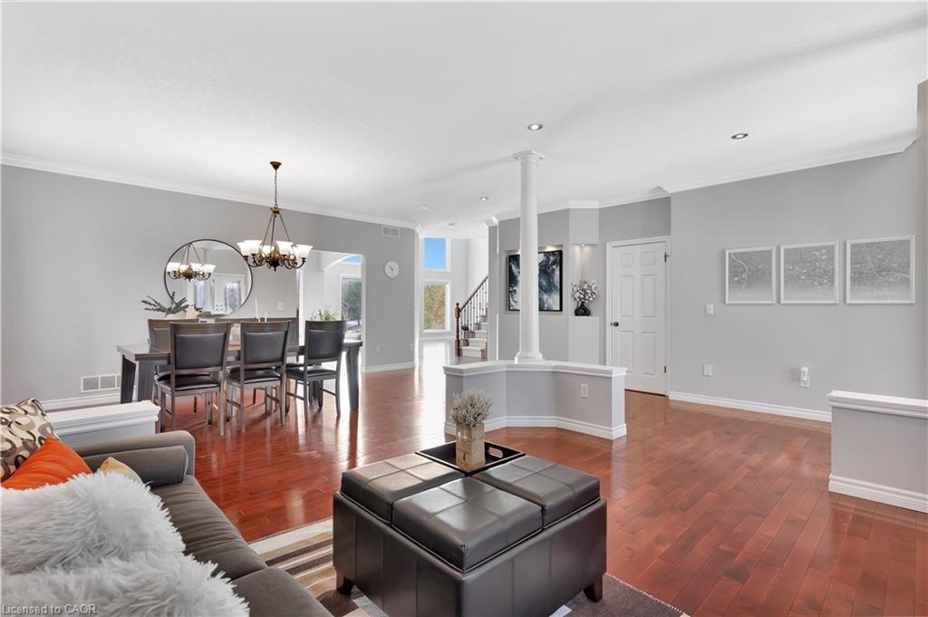 510 Forest Gate Crescent