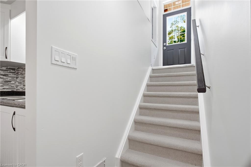 1941 Ottawa Street S D11