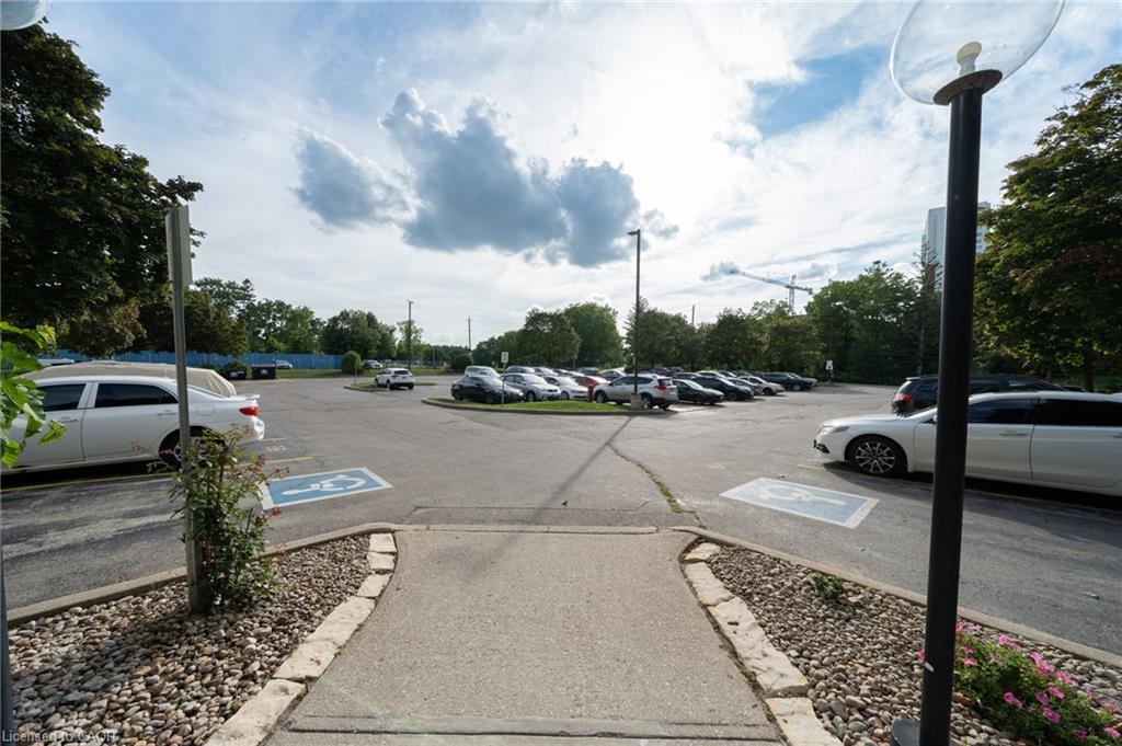 15 Hofstetter Avenue 318