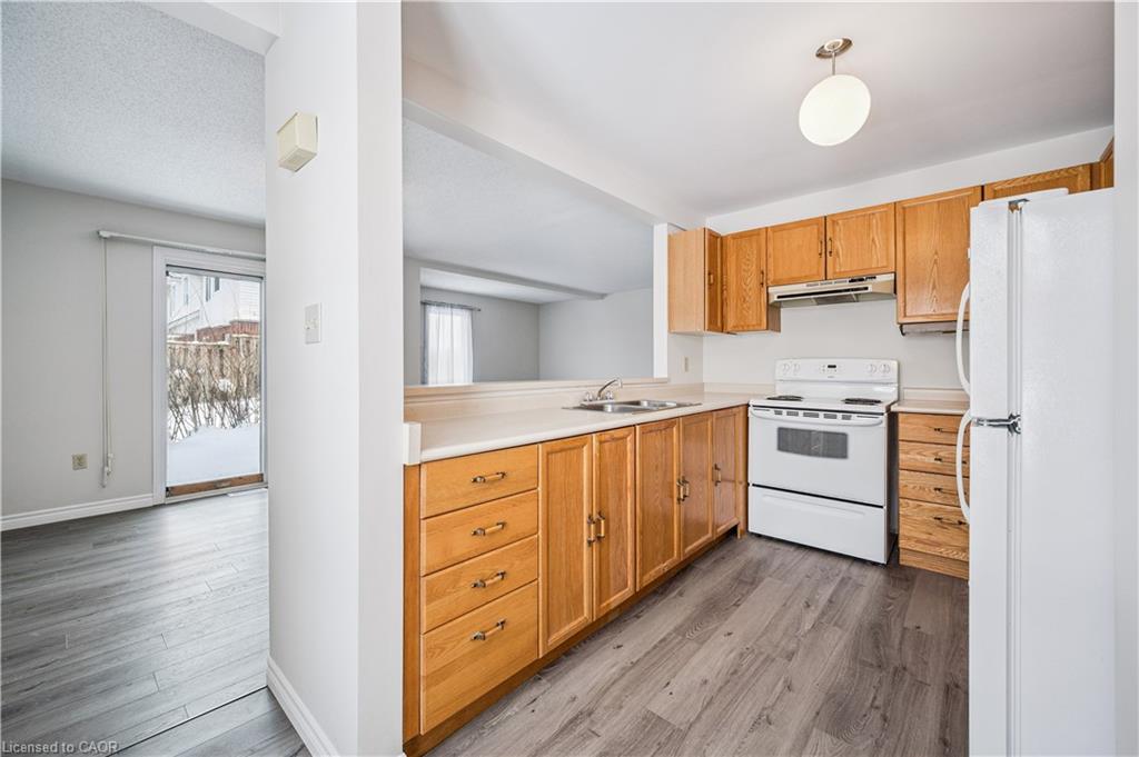 205 Highland Crescent 35