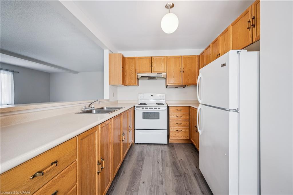 205 Highland Crescent 35