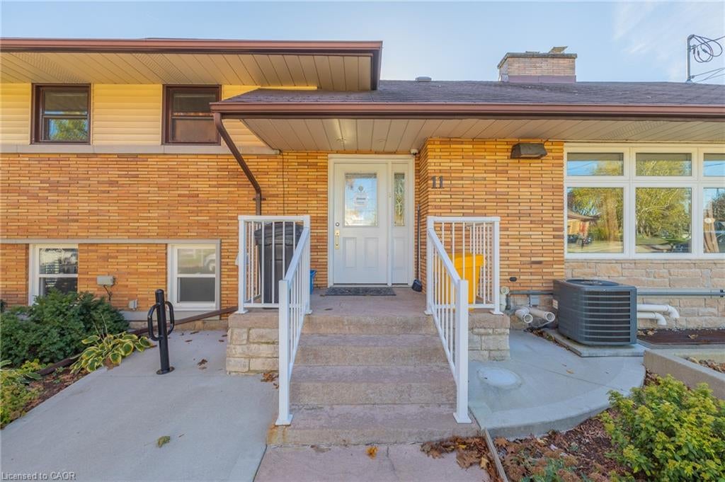 11 Belmont Avenue W