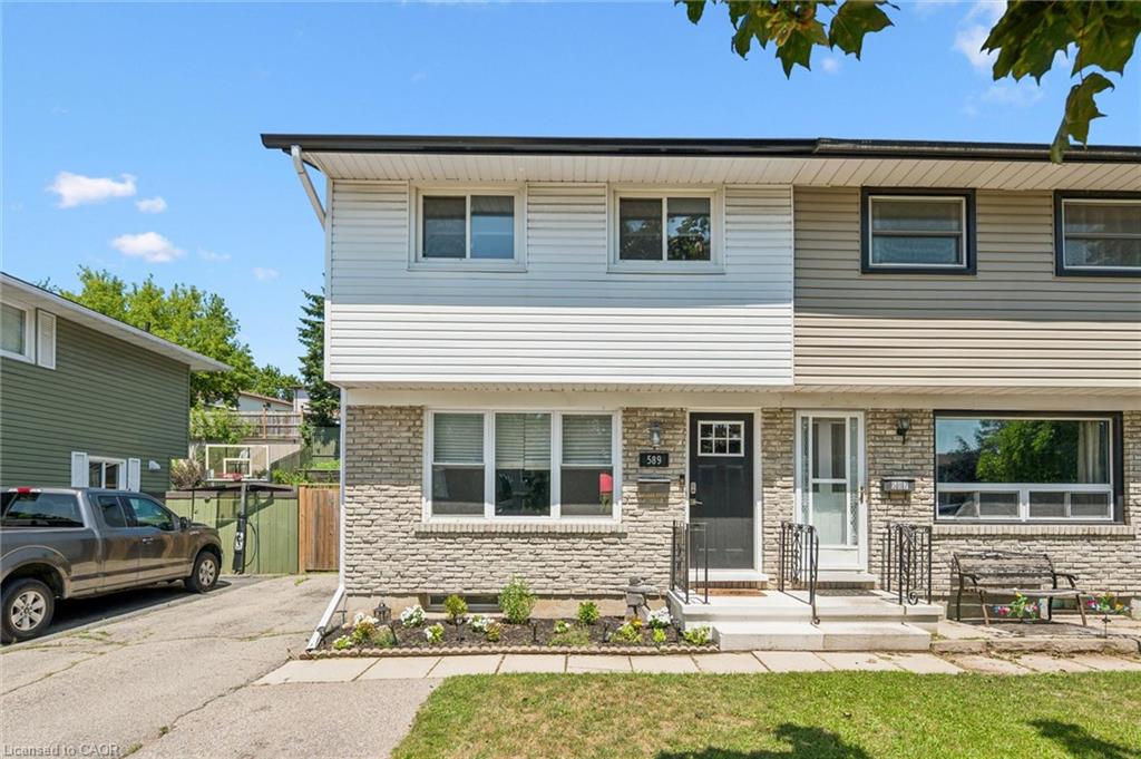 589 Elgin Street N