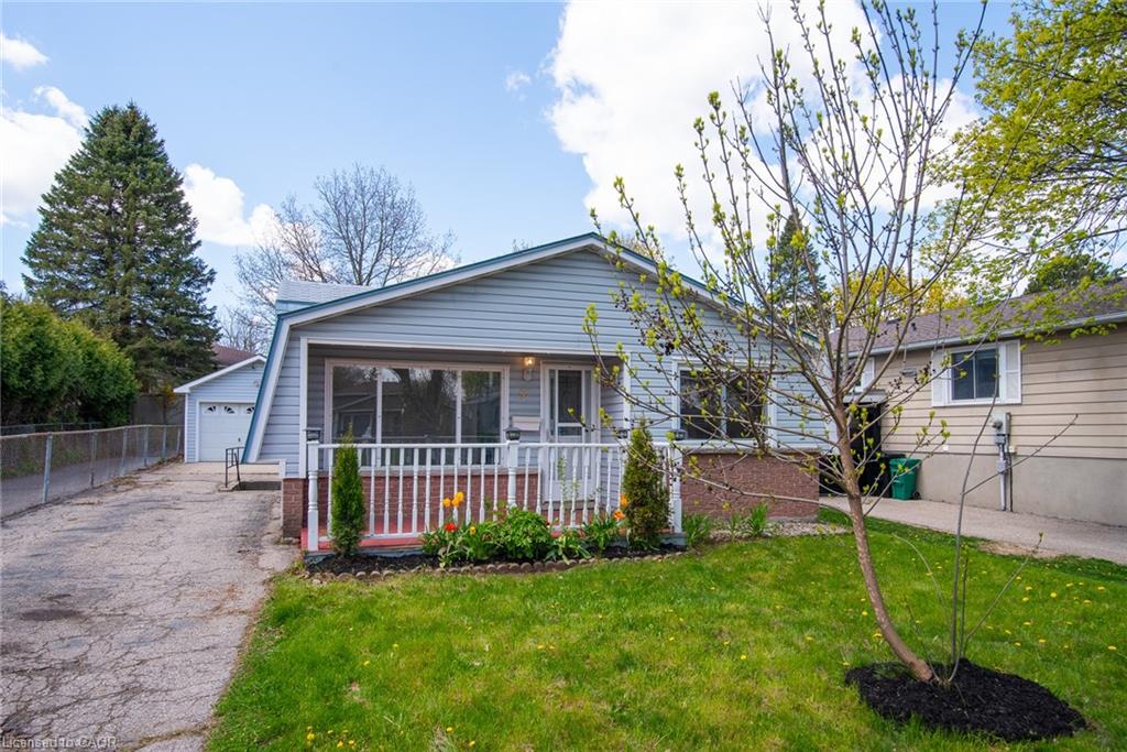 87 Christopher Drive