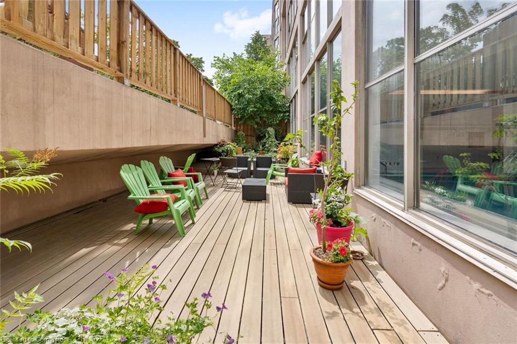 65 Scadding Avenue 811