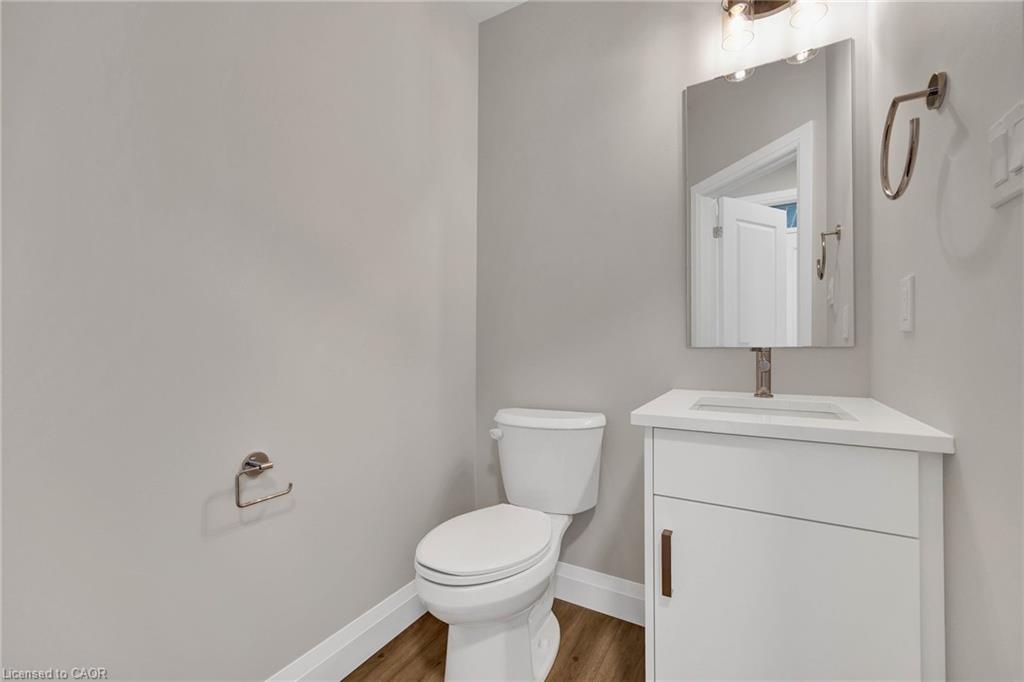 143 Elgin Street N 67