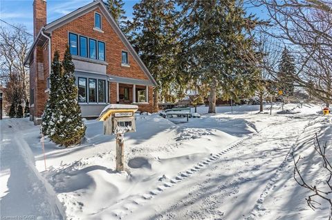 86 Earl Street Kitchener ON N2M 2V9