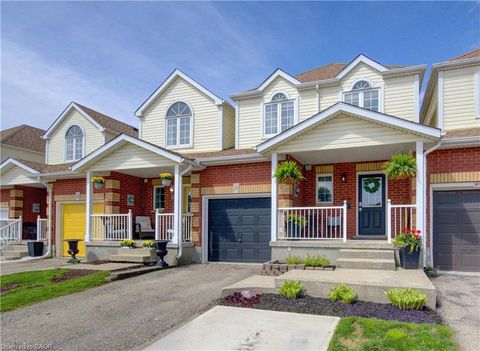 18 Carriage Hill Trail Elmira ON N3B 3K7