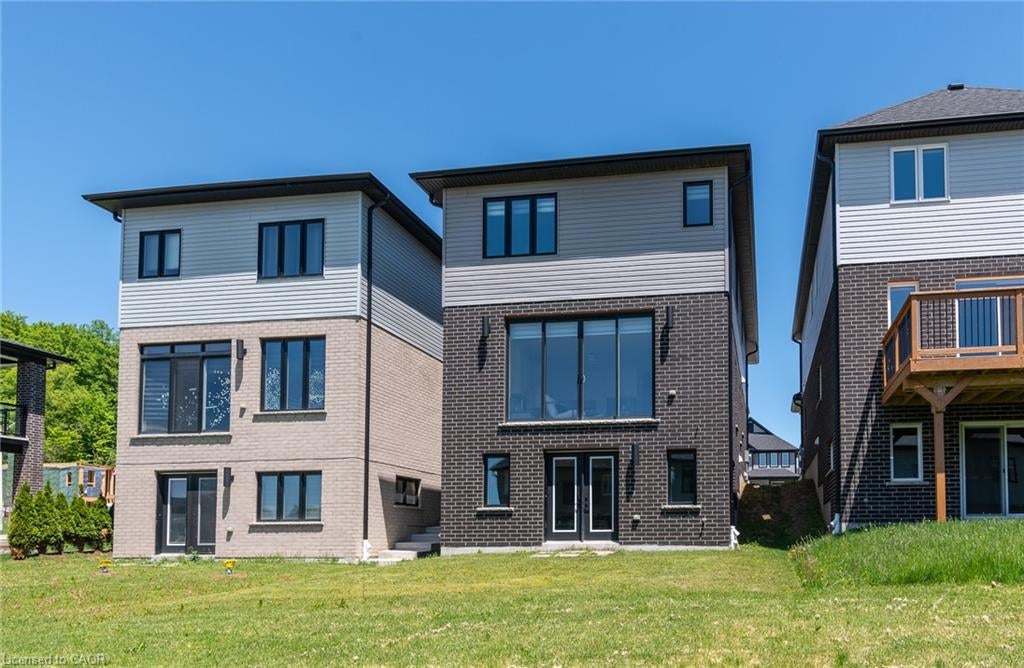 508 Nathalie Crescent