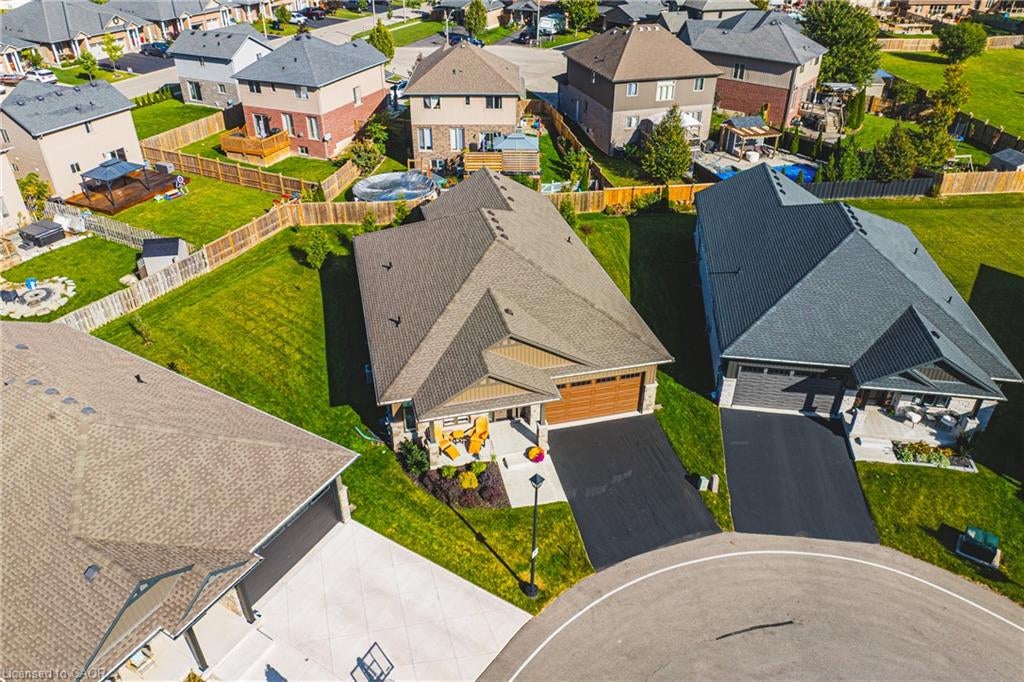 24 Craddock Boulevard 23