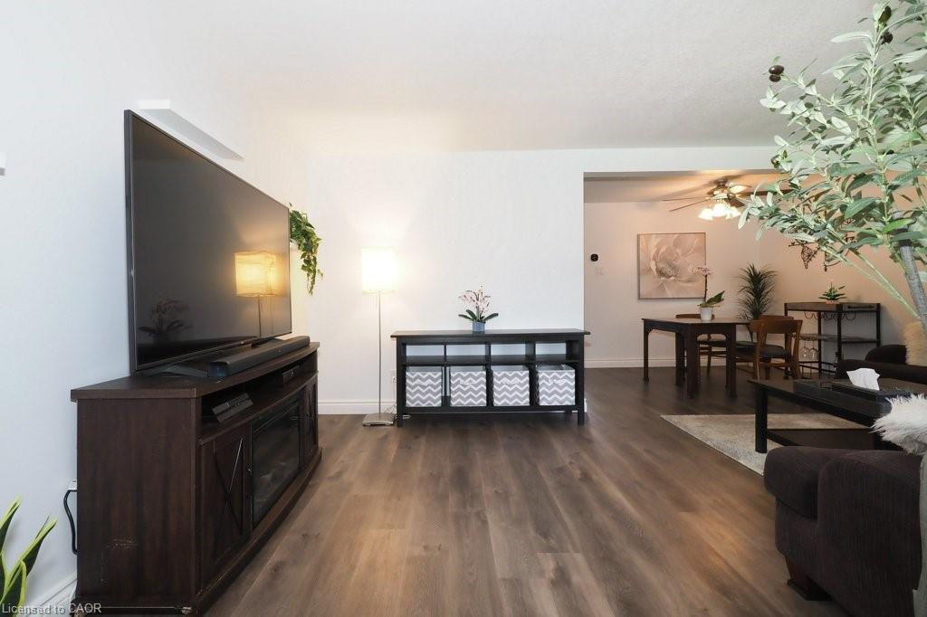 279 Sandowne Drive 32