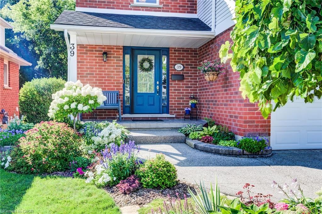 39 Oliver Court SE