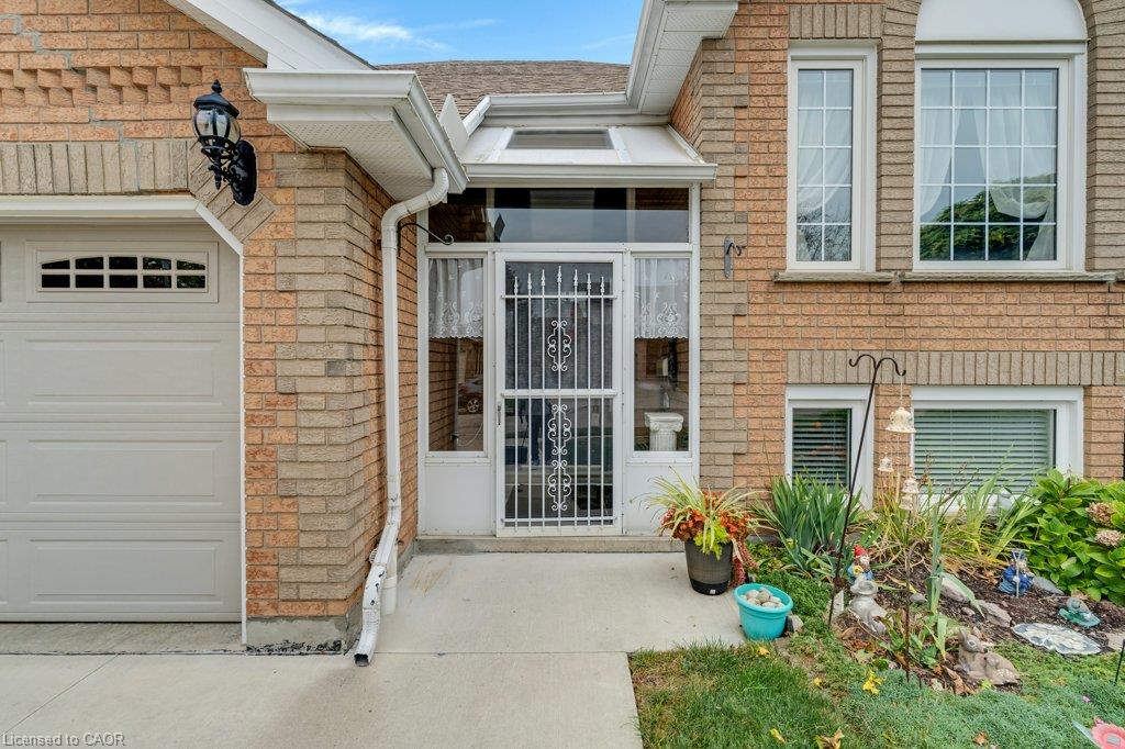 94 Dawn Crescent