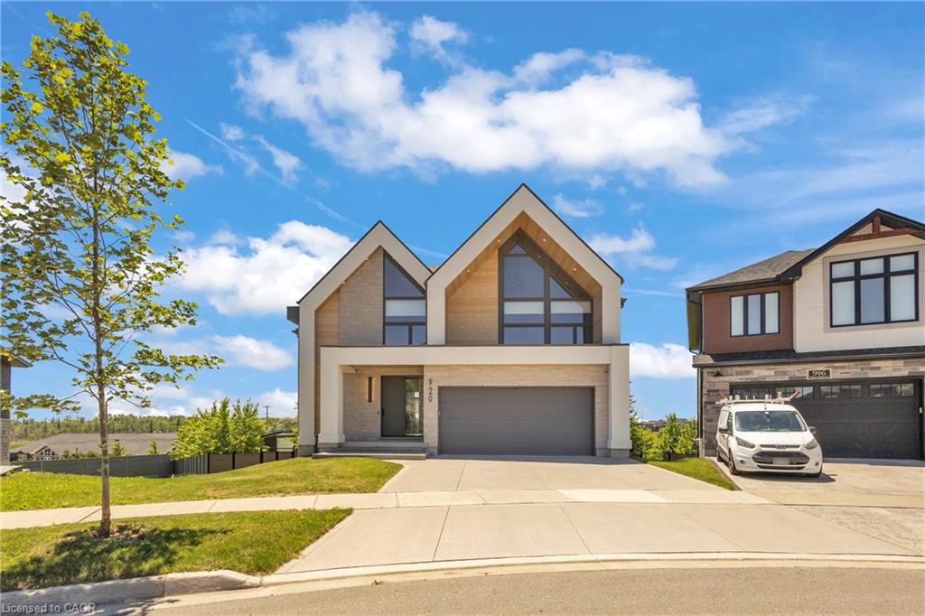 920 Thomas Pedder Court