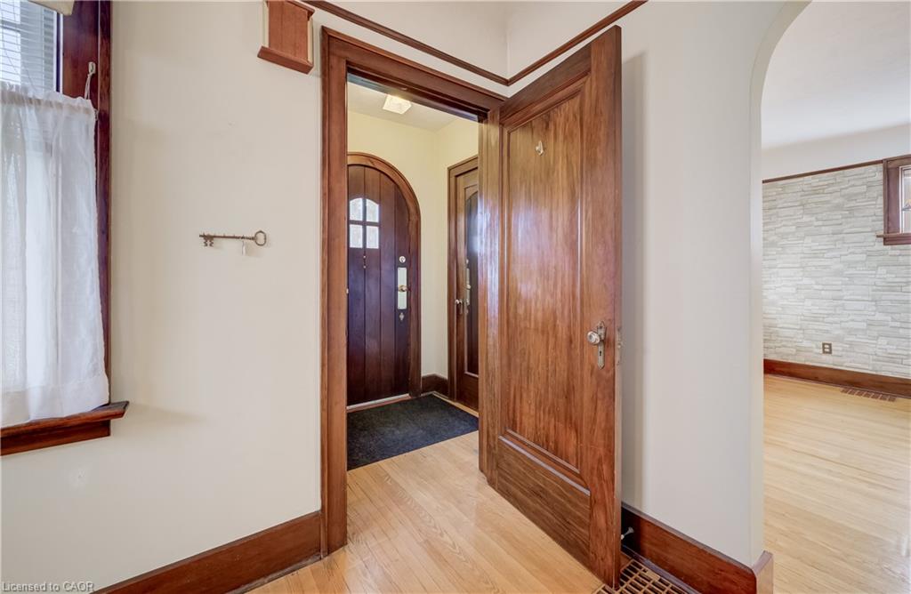 7 Locust Street