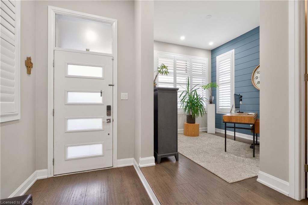 1453 Varelas Passage